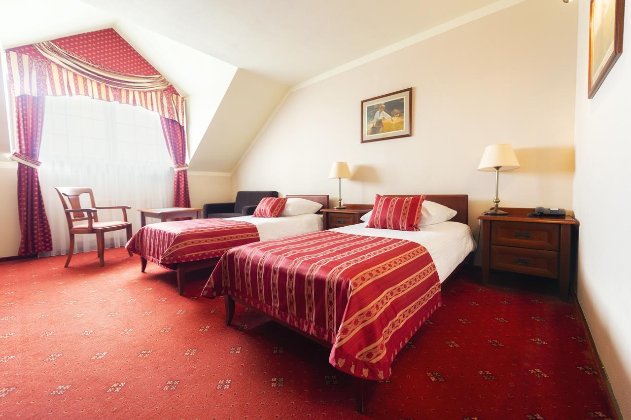 Hotel Zubrowka Spa & Wellness Беловеж Экстерьер фото